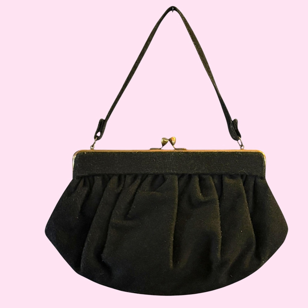 Black Felt Brass Kisslock Handbag Vintage 1940s